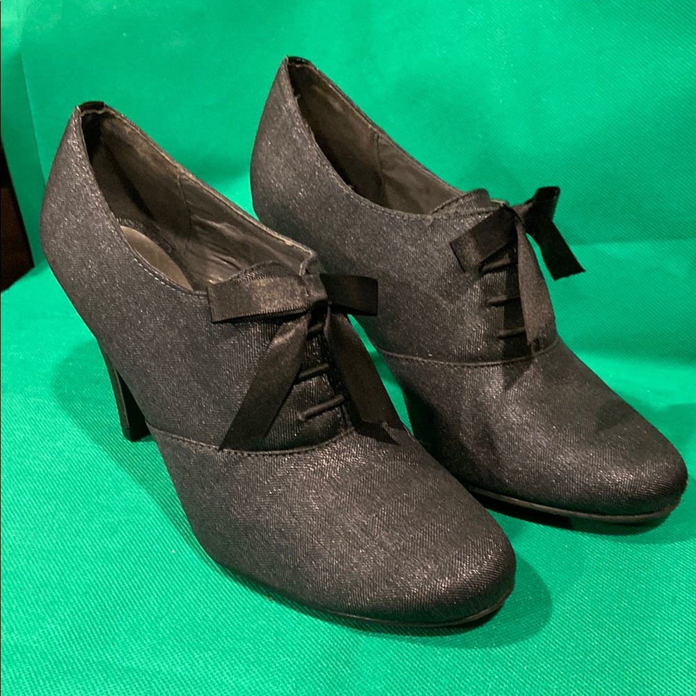 Elegant Black Shiny Women's Booties